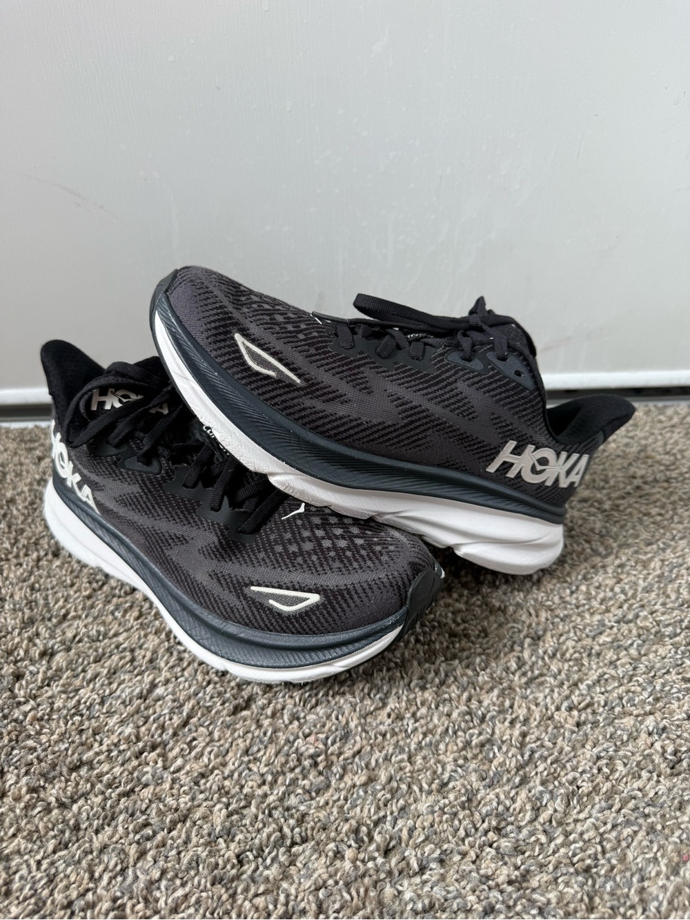 Hoka clifton 9 size 7.5B Black & White Women's Athletic Running Shoes